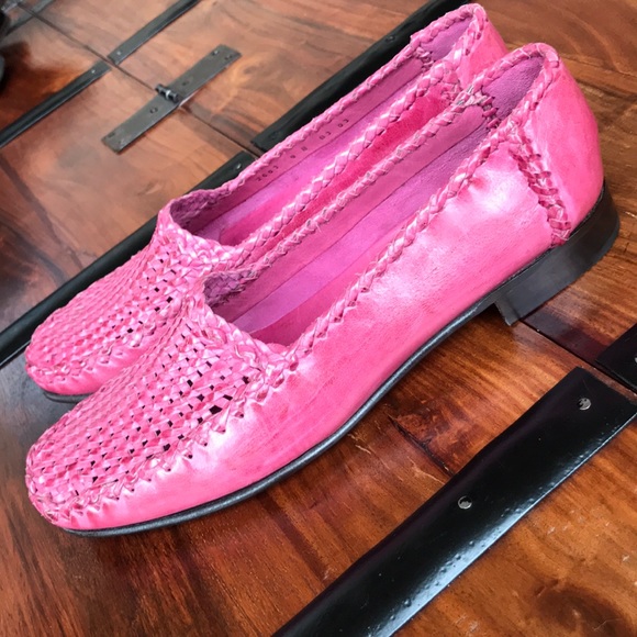 Mill Valley Footwear For Redesign - Picture 2 of 5